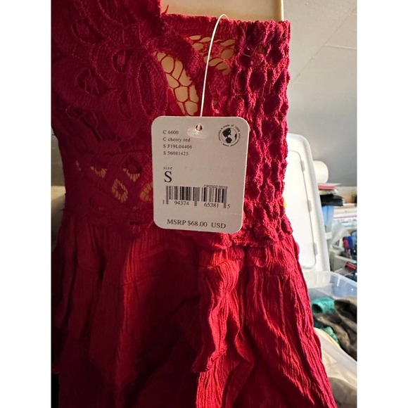 Copied - Free People Intimately Adella Lace Smocked Back Cami Cherry Red Size S - Picture 5 of 5